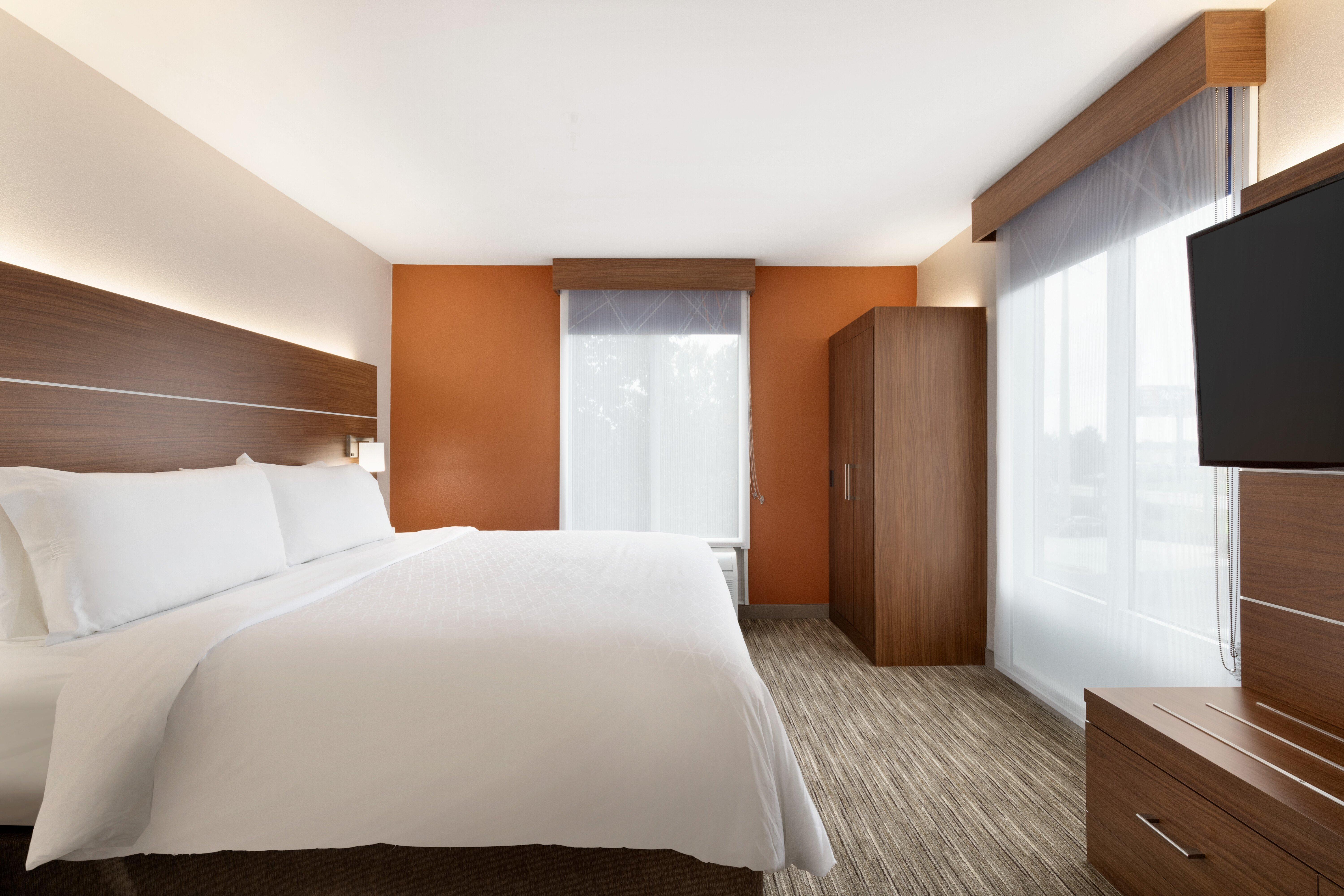Holiday Inn Express Hotel & Suites Auburn - University Area By Ihg Exterior photo