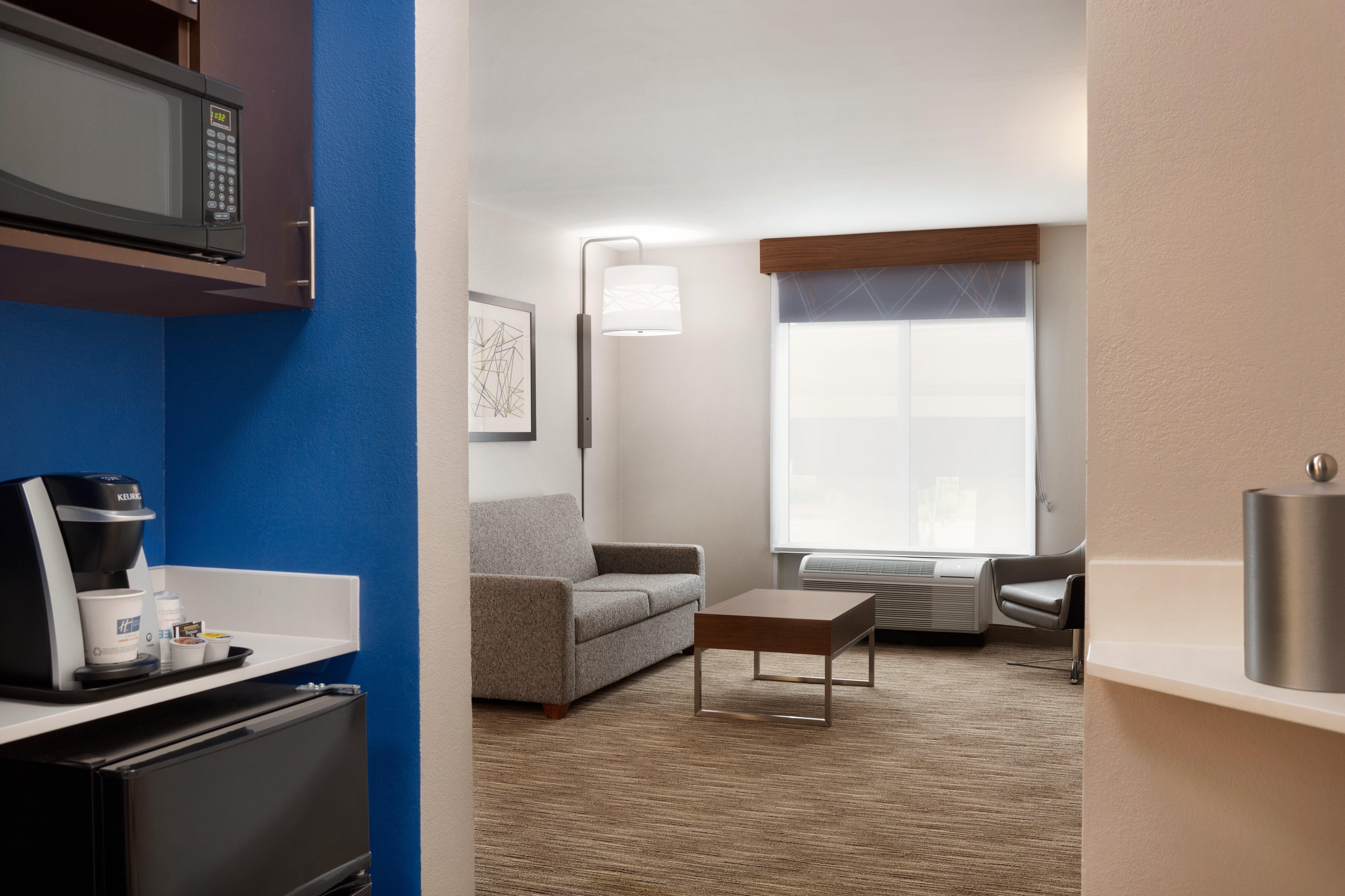 Holiday Inn Express Hotel & Suites Auburn - University Area By Ihg Exterior photo