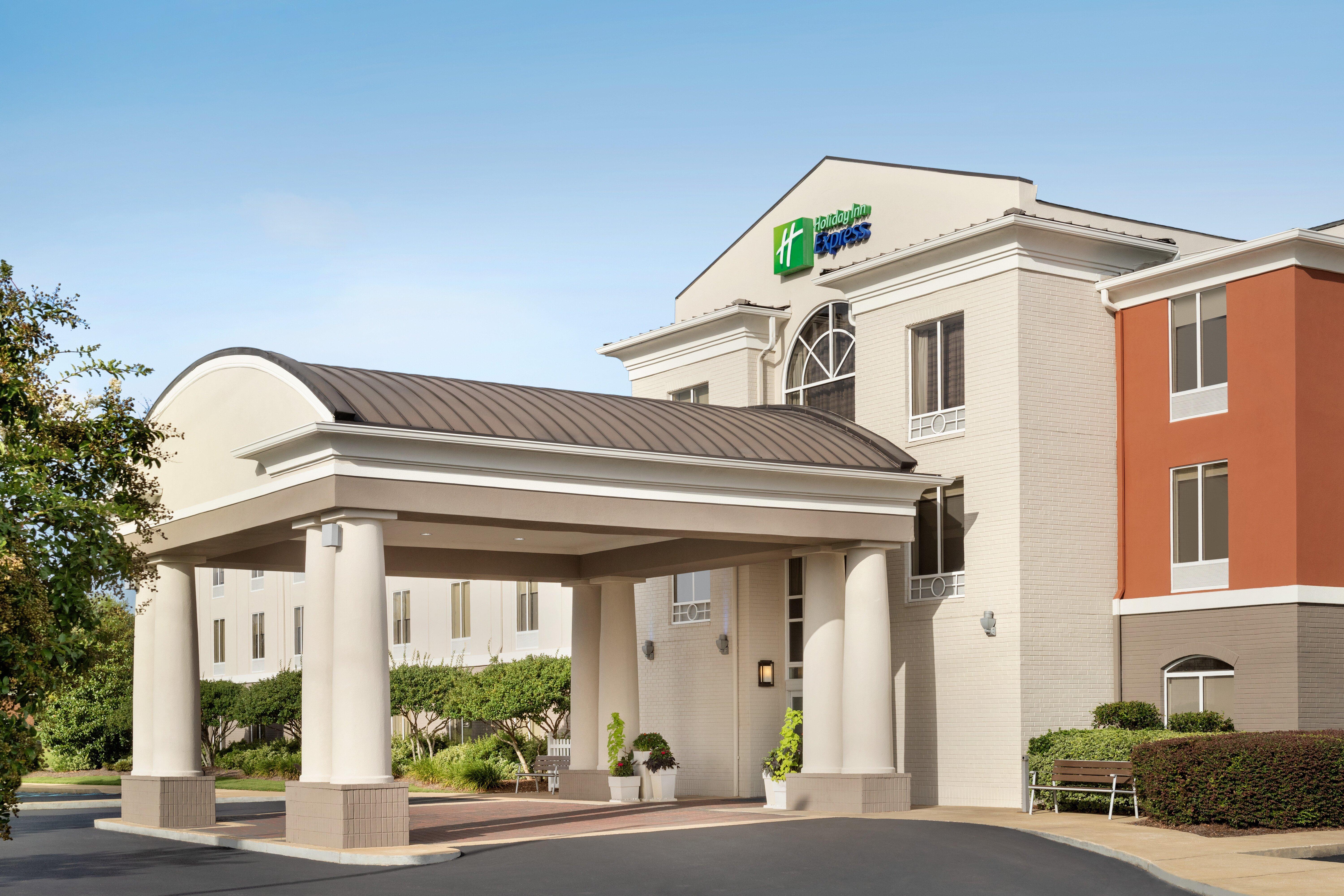 Holiday Inn Express Hotel & Suites Auburn - University Area By Ihg Exterior photo