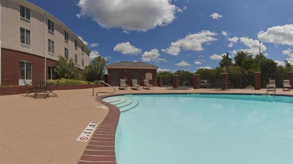 Holiday Inn Express Hotel & Suites Auburn - University Area By Ihg Exterior photo